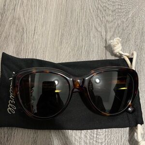 Madewell oversized tortoise sunglasses
